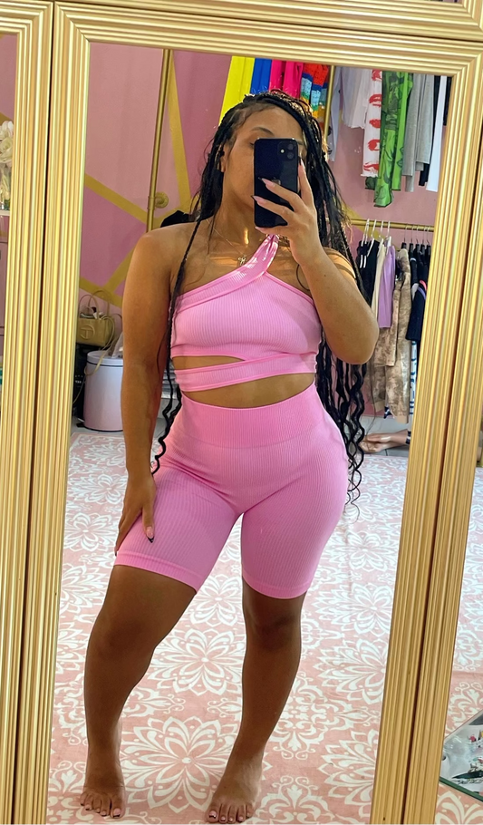 woman wearing pink ribbed 2 piece set 
